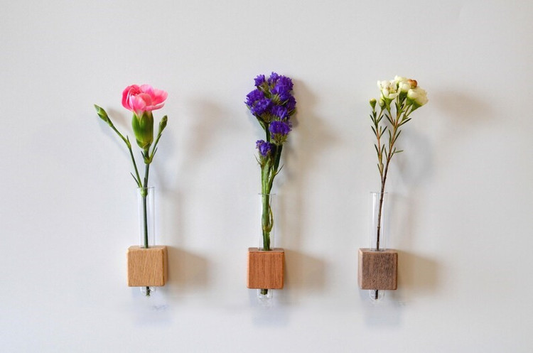 گلدان دیواری با طراحی ساده