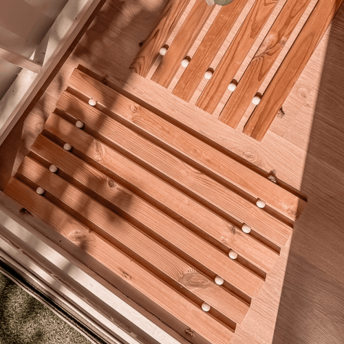 پادری چوبی با مهره