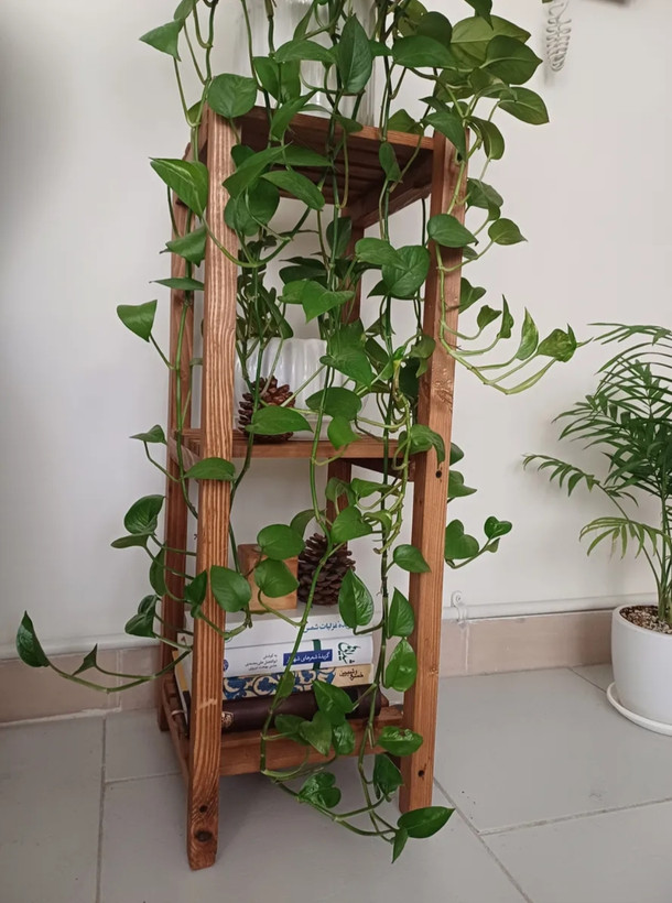 استند گلدان چوبی سه طبقه