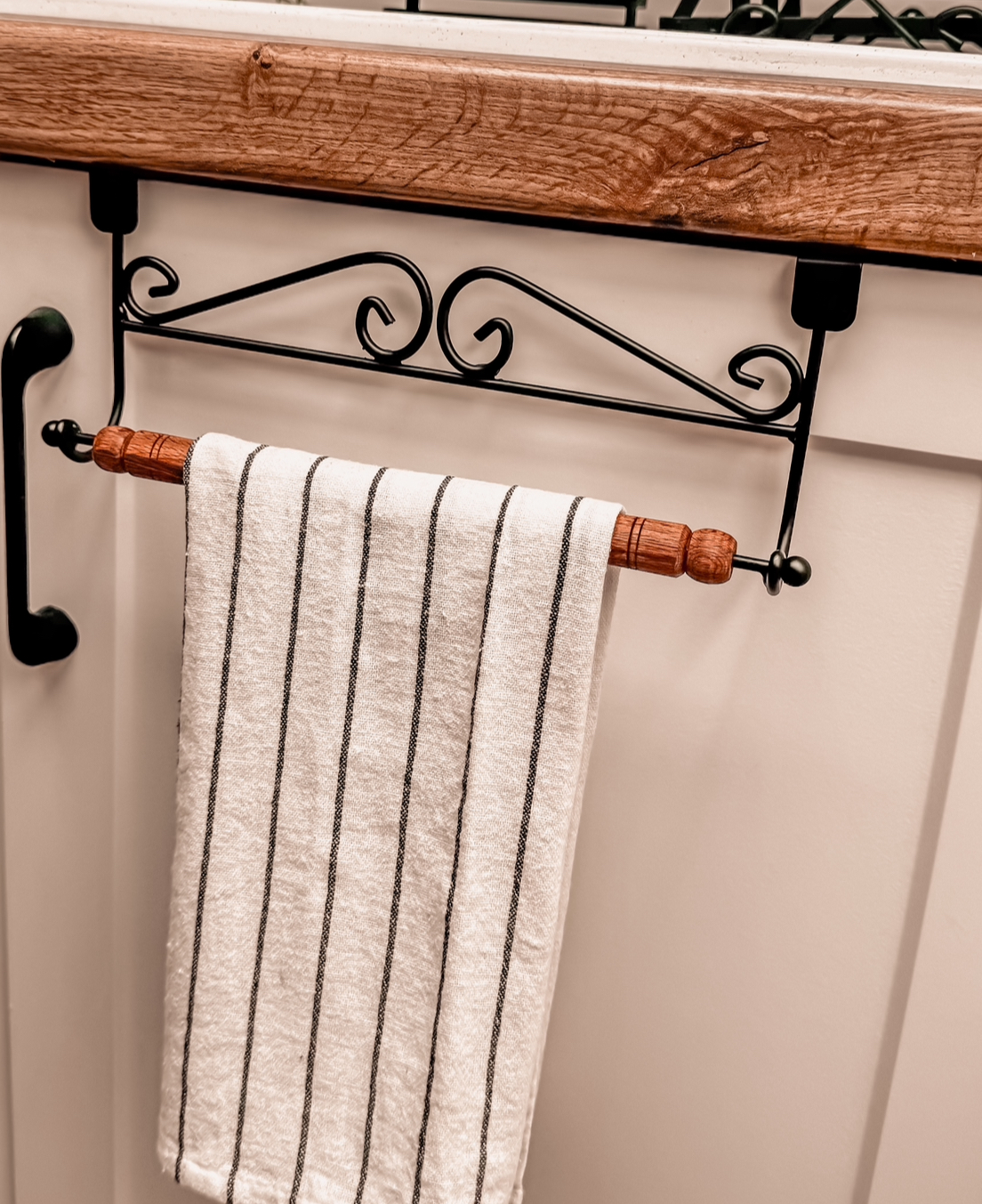 آویز چوبی دستمال آشپزخانه